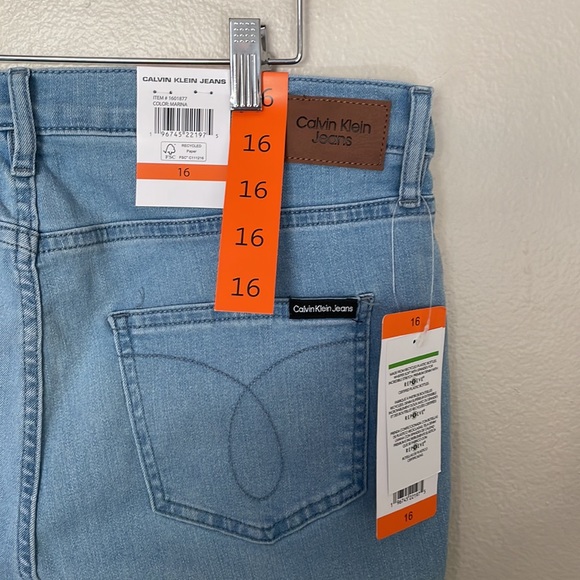 NWT Calvin Klein Jeans. Size 16 - Picture 6 of 9